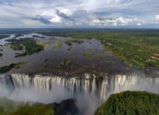 Victoria Falls for best vacation