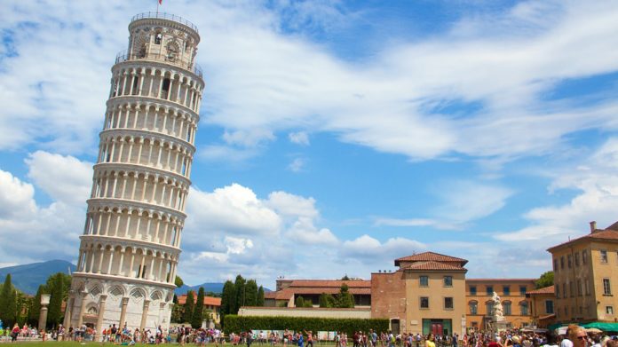 Leaning tower of pisa world best heritage