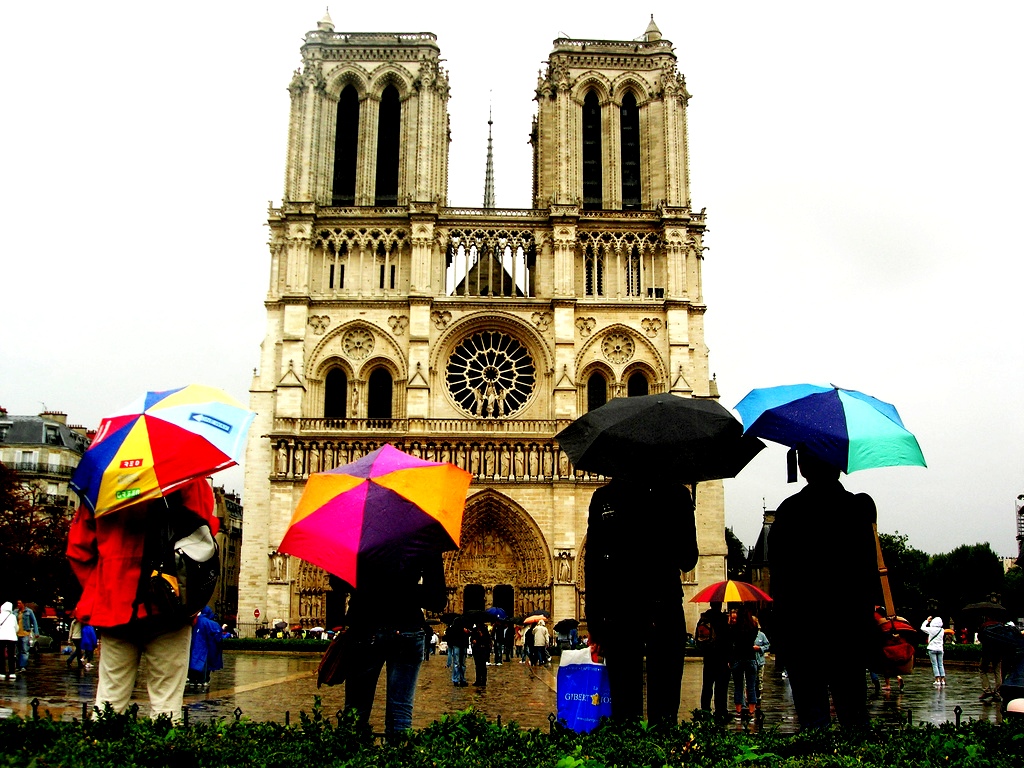 Travel rainy paris