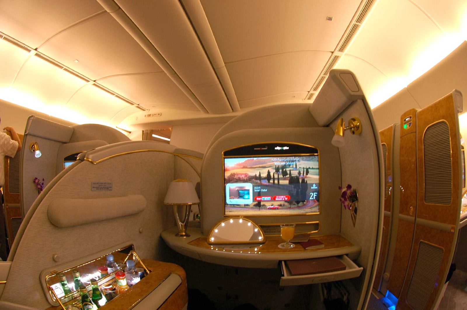 Emirates First Class - Suite 777