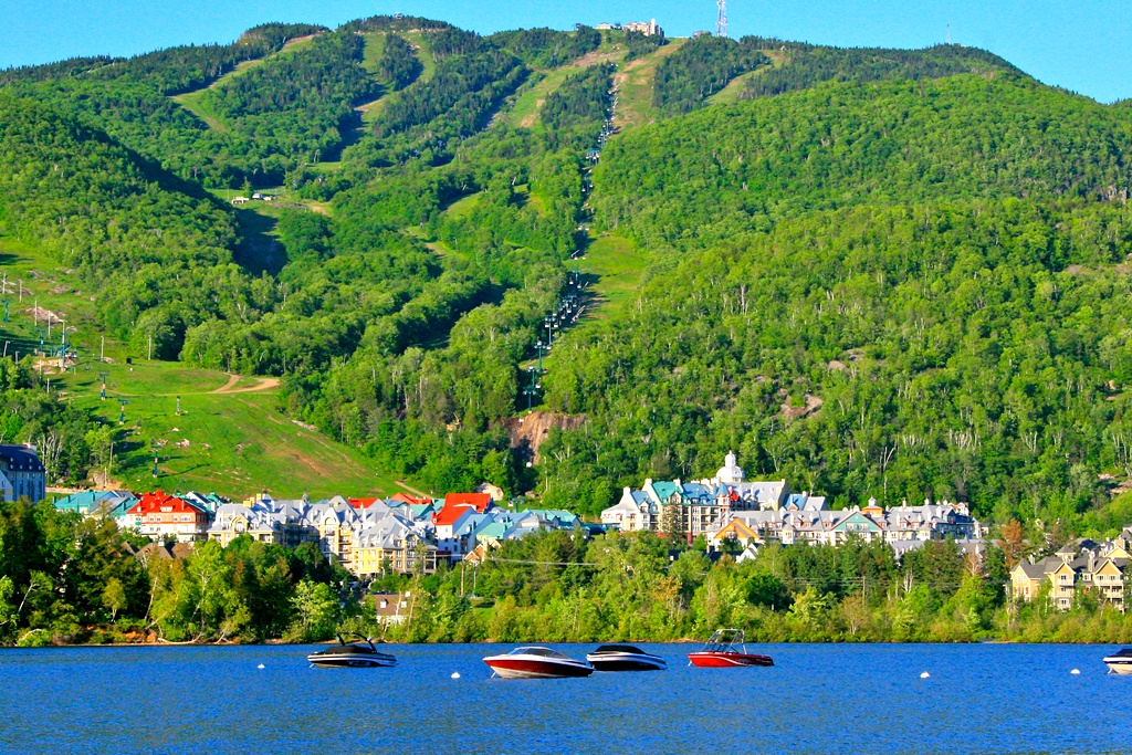 Tremblant city and lake (Mont-Tremblant)